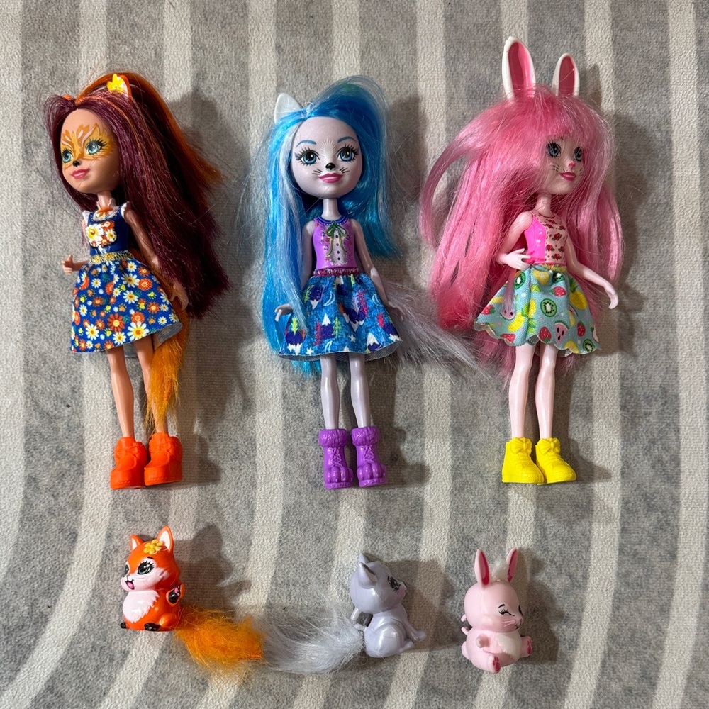 Enchantimals and pet friends